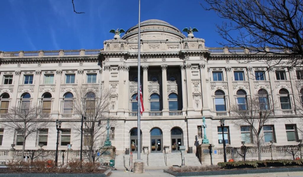 Milwaukee Public Library