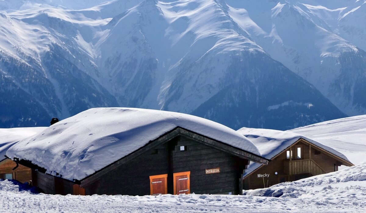 Escape to Luxury: Book a Ski Vacation with Catered Chalets Now